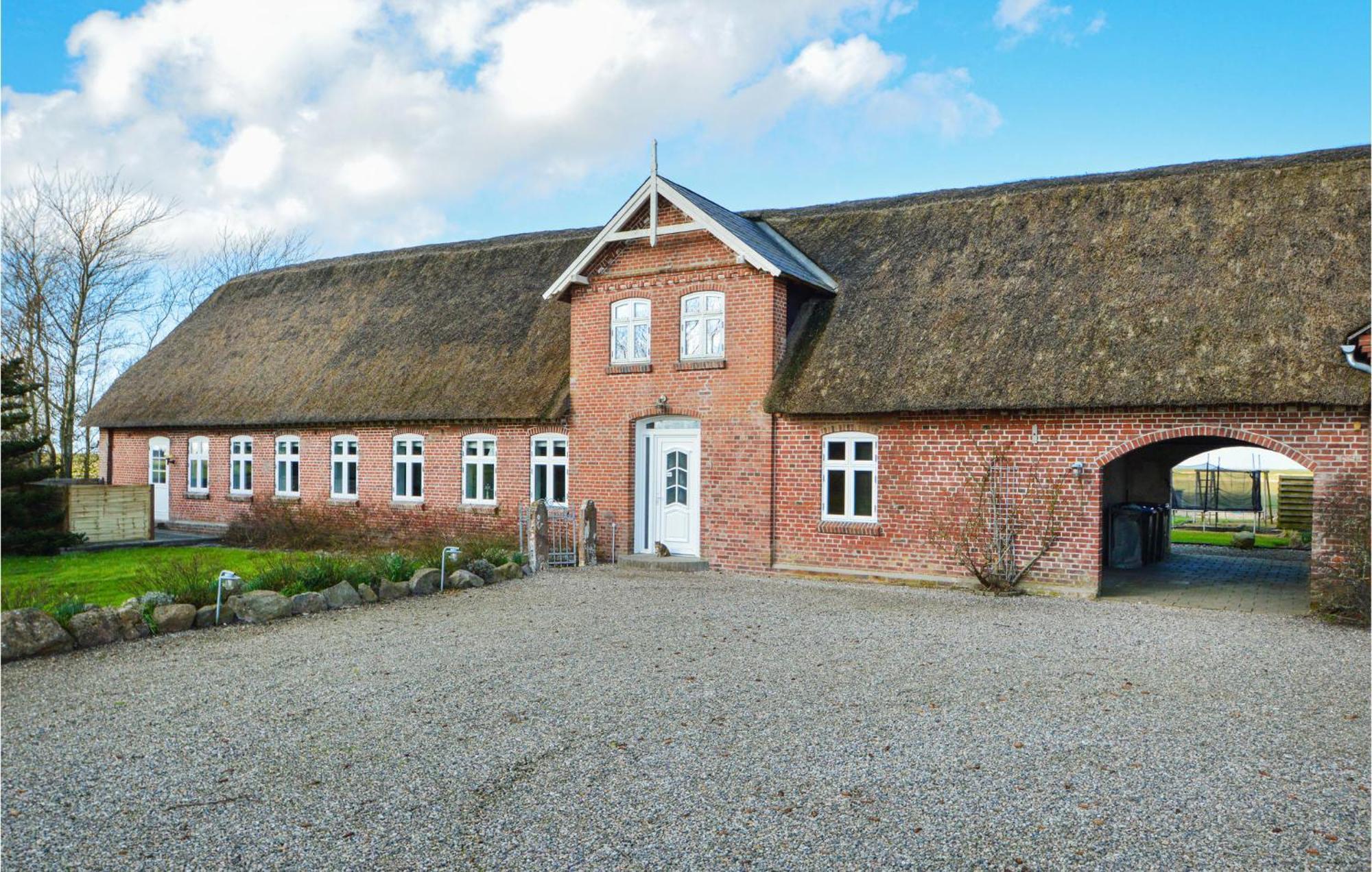 Awesome Home In Bredebro With Kitchen Ballum Exterior photo